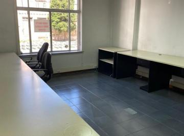 Oficina comercial · 270m² · 7 Ambientes · Oficina en Venta - 6 Despachos 2 Baños - 270 m² - Monserrat