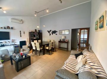 Casa · 156m² · 4 Ambientes · 1 Cochera · Venta Casa Urca 3 Dorm Pileta Planta Baja