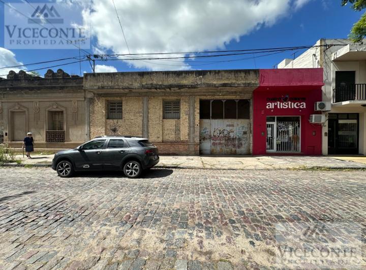 Local comercial · 450m² · 5 Ambientes · 1 Cochera