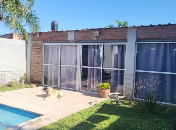 Casa de 4 ambientes, Ciudad de Santa Fe · Hermosa Casa en Venta, Ubicada en Neuquén 2200!