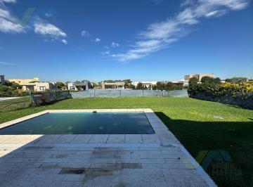 Casa · 157m² · 6 Ambientes · 2 Cocheras · Casa con Pileta en Dos Plantas - San Ramiro Pilar del Este