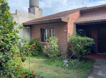 Casa · 72m² · 2 Ambientes · 1 Cochera · Casa 2 Ambientes Barrio L. de Gomara Apto Credito