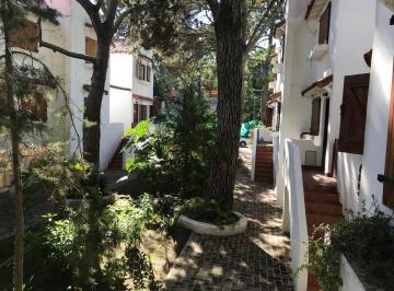 Departamento · 58m² · 2 Ambientes · 1 Cochera · Duplex en Venta a Dos Cuadras de La Playa