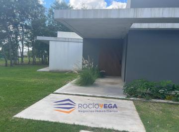 Casa · 207m² · 4 Ambientes · 2 Cocheras · Casa a Estrenar en Venta en Everlinks Golf