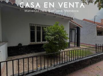 Casa de 7 ambientes, San José · Casa en Venta, Ubicada en San José