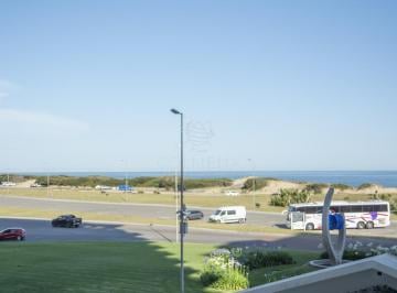 Foto1 · Torre Imperiale Punta del Este, Frente Al Mar