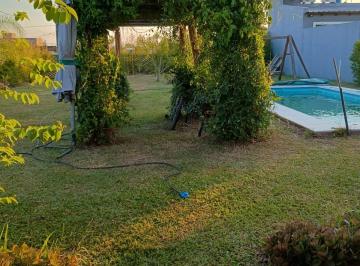 Casa · 90m² · 2 Dormitorios · Casa de 2 Dorm. con Pileta en Bo Privado La Herradura
