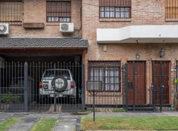 Casa · 85m² · 4 Ambientes · 1 Cochera · Casa Venta Haedo Norte