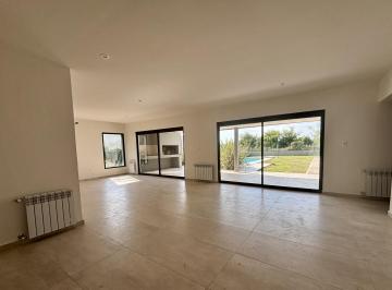 Casa · 230m² · 4 Ambientes · 2 Cocheras · Casa en Venta 3 Dor, Pileta, en Country La Arbolada Hollywod