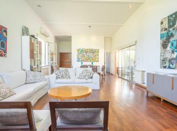 Casa · 176m² · 5 Ambientes · 2 Cocheras · Casa de 3 Dorm. en Puerto Roldán