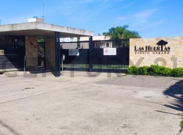 Casa · 70m² · 2 Ambientes · 2 Cocheras · Casa en Venta en B° Cerrado Las Huertas, Gorina
