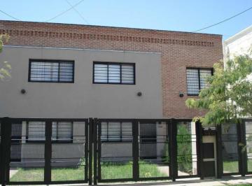 Casa · 75m² · 3 Ambientes · 1 Cochera · Duplex en Venta en Quilmes Oeste