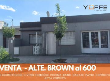 Casa · 82m² · 4 Ambientes · 1 Cochera · Casa Sobre Almirante Brown - Santa Rosa - La Pampa