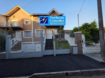 Casa · 230m² · 5 Ambientes · 4 Cocheras · En Ciudad Jardin Triplex Unico 5 Ambientes 3 Baños Piscina Garaje 4 Autos F: 10355