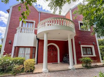 Casa · 315m² · 8 Ambientes · Alquiler Casa - Barrio Privado Campo Grande / Pilar