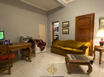 Casa · 85m² · 3 Ambientes · 1 Cochera · Casa PH en Venta Zona Tribunales Escritura