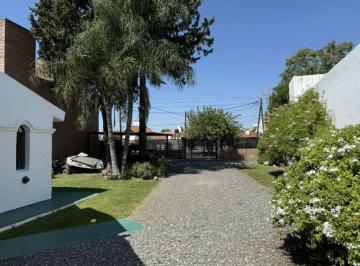 Foto · Oportunidad! Casa con 937 m de Terreno y Salida a Dos Calles - Ideal Complejo