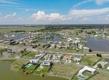 Terreno · 865m² · Lote Al Agua Barrio San Sebastian - Pilar