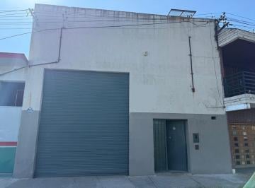 Bodega-Galpón · 124m² · 2 Ambientes · Venta Galpón en Barrio Alvear