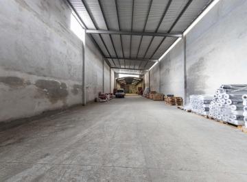 Bodega-Galpón · 504m² · 1 Ambiente · En Alquiler - Galpón 504 m² - Barrio Matheu