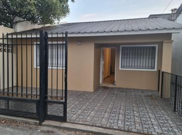 PH · 56m² · 3 Ambientes · 1 Cochera · PH en Alquiler Al Frente de 3 Amb con Cochera