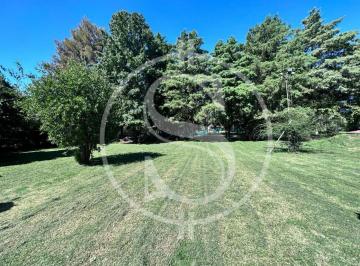 Terreno · 800m² · Terreno en Venta Sakura con Pileta Salida a 2 Calles