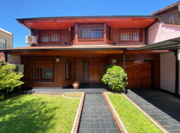 Casa de 4 ambientes, San Isidro · Chalet 4 Ambientes de Categoría en Villa Adelina