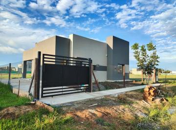 Casa en Venta de 4 ambientes Zona 5 · Recotizado, Dueño Vende Casa en Funes Norte, a Estrenar