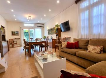 Casa · 215m² · 7 Ambientes · 1 Cochera · Casa en Venta en Florida, Vicente López, G. B. a. Zona Norte