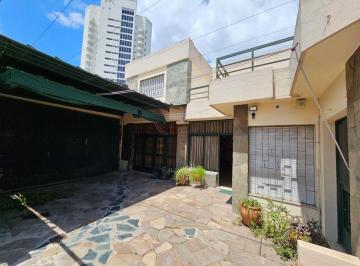 Casa · 125m² · 5 Ambientes · 3 Cocheras · Casa 4 Dormis a La Venta en Arroyito con Cochera