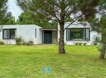 Casa de 5 ambientes, Costa Esmeralda · Venta Casa Costa Esmeralda Barrio Ecuestre - Piscina - Jardin Arbolado
