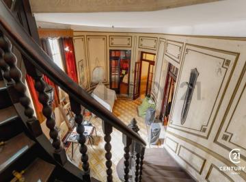 Casa · 220m² · 4 Ambientes · Venta - Casa de 3 Dorm. con Patio y Terraza