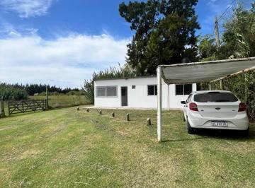 Campo · 3 Ambientes · Casa con Campo en Los Talas, Berisso