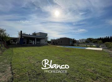 Casa · 156m² · 5 Ambientes · 1 Cochera · Casa en Alquiler en San Matias, Escobar, G. B. a. Zona Norte