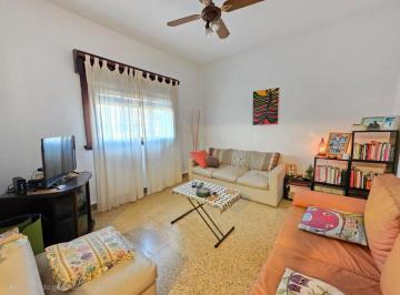 Casa · 170m² · 6 Ambientes · 1 Cochera · Venta Casa 5 Amb Cochera Gerli