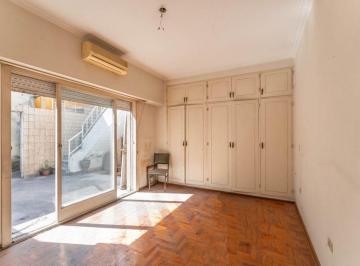 Casa · 175m² · 6 Ambientes · 2 Cocheras · Venta Casa Multifamiliar con Jardin Floresta