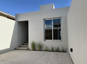 Casa · 98m² · 3 Ambientes · 1 Cochera · Casa en Gualeguaychu