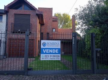 Casa · 234m² · 4 Ambientes · 2 Cocheras · Casa 4 Ambientes Cochera Doble, Parque y Pileta