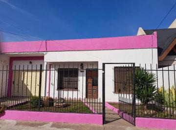 Casa · 110m² · 3 Ambientes · 1 Cochera · Casa en Venta