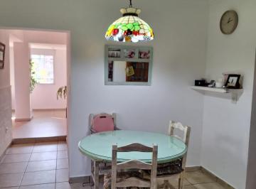 Casa · 210m² · 7 Ambientes · 1 Cochera · Casa en Venta