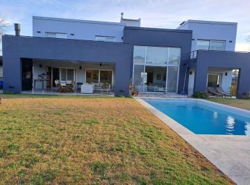 Casa · 416m² · 6 Ambientes · 2 Cocheras · Casa en Alquiler Bella Vista Buenos Aires Golf