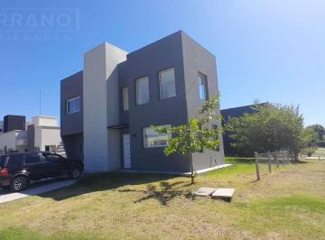 Casa · 170m² · 4 Ambientes · 2 Cocheras · Venta Casa en Manzanares, Pilar, Barrio El Aljibe 4 Ambientes