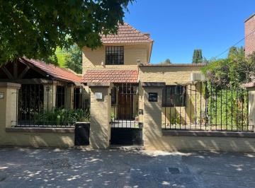 Casa de 4 ambientes, Ituzaingó · Casa 4 Amb en Venta - Parque Leloir - Nuevo Valor!