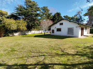 Casa · 60m² · 3 Ambientes · Alquiler Temporal - Casa de 3 Ambientes en Villa Gesell - Para 7 Personas