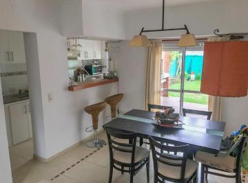 Departamento · 83m² · 3 Ambientes · 2 Cocheras · Departamento Dúplex en Venta en City Bell, La Plata, G. B. a. Zona Sur