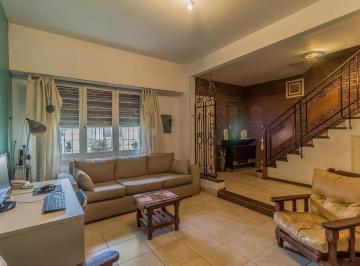 GML-GML-4_2 · Venta Casa 4 Ambientes en Villa Maipu
