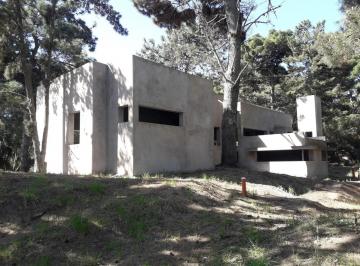 Casa · 145m² · 3 Ambientes · Casa a Terminar en Venta - 2 Dorm. 2 Baños - 705 m² - Costa del Este