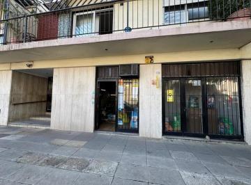 Local comercial · 52m² · 4 Ambientes · Local en Paternal