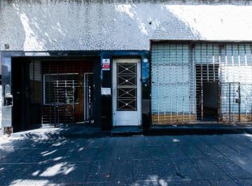 Local comercial · 180m² · Venta 2 Locales Pompeya + Casa 3 Dorm, Terraza
