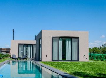 Casa · 190m² · 6 Ambientes · 2 Cocheras · Venta Casa Barrio Santo Tomas Pilar